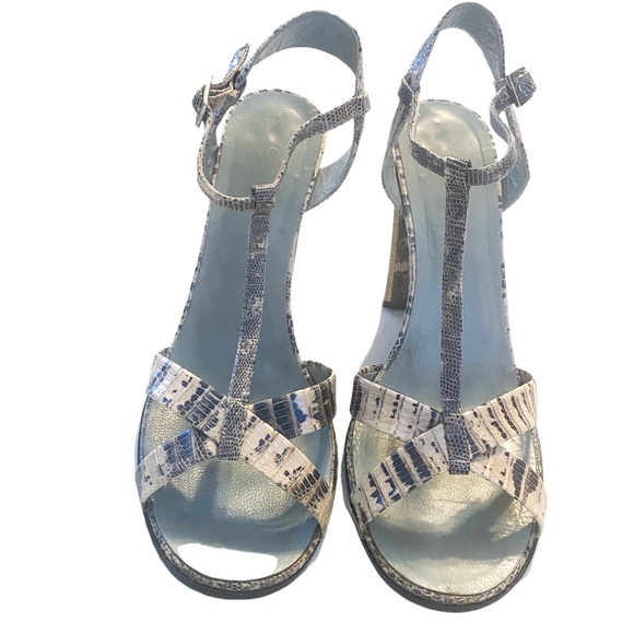 SOLD! 💯 Auth GUCCI Python T-strap Sandals - Picture 7 of 13